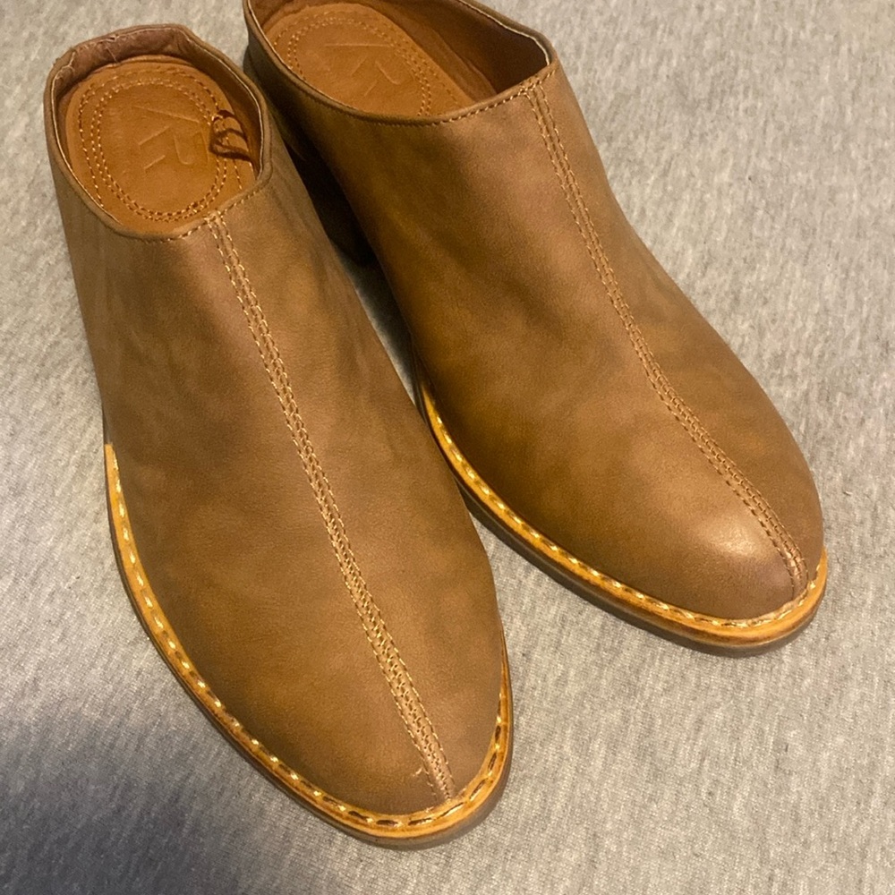 American rag slip on slight heal dress shoes size 8 in woman’s. Worn twice